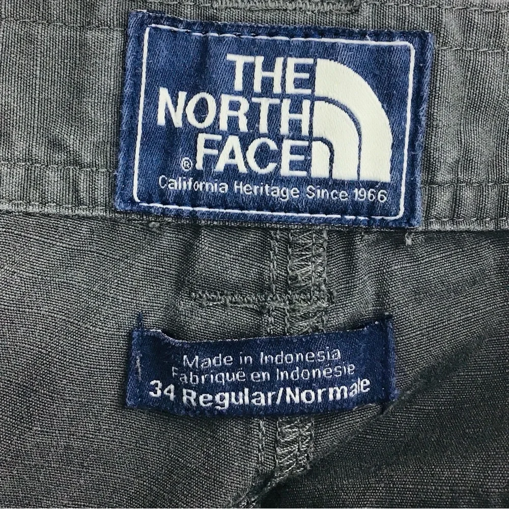 The North Face mens cargo shorts 34 waist